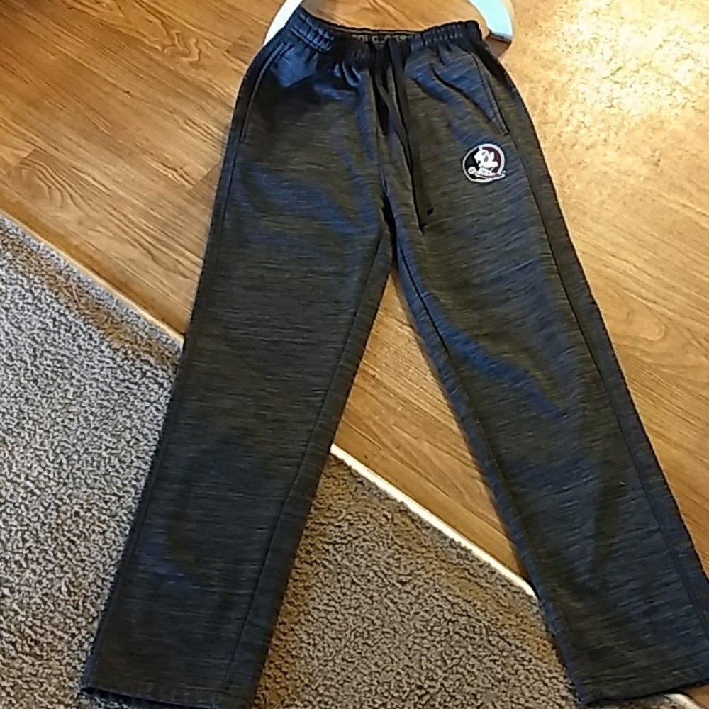 FSU shirt and sweat pants juniors